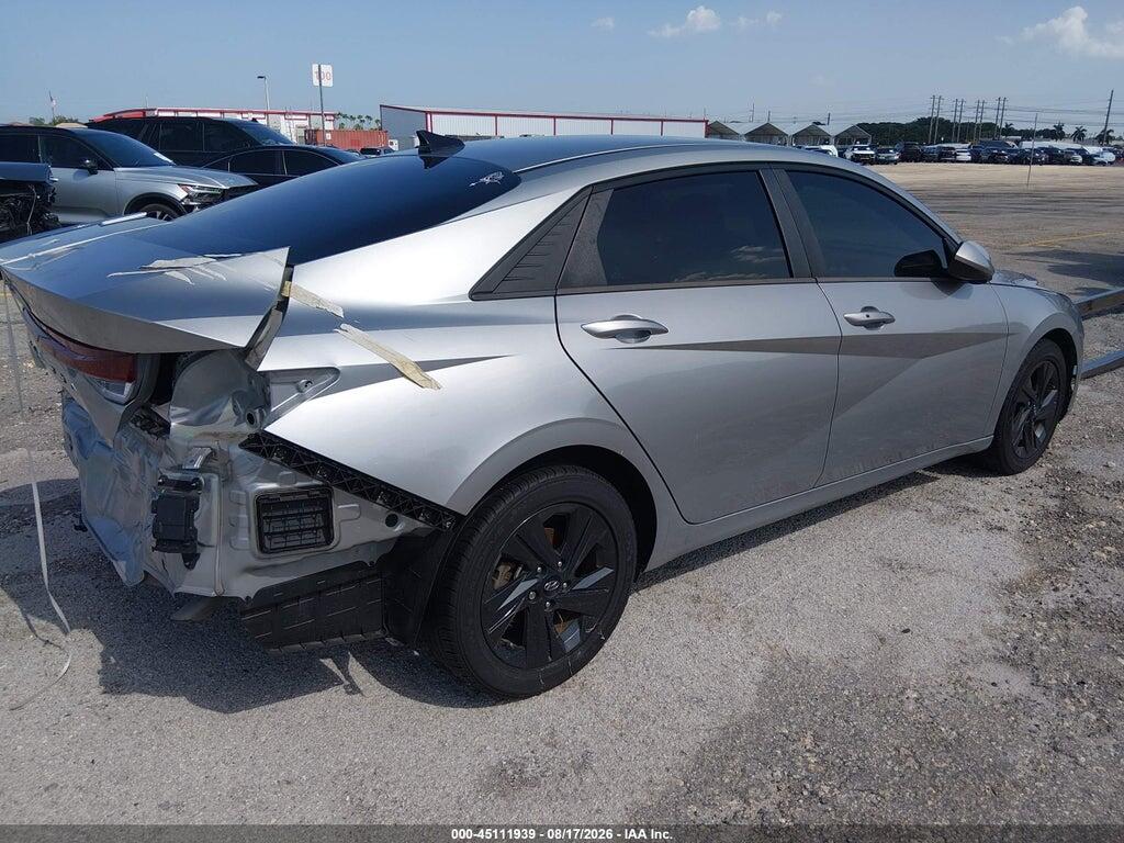 2022 HYUNDAI ELANTRA SEL — Фото 4 из 16