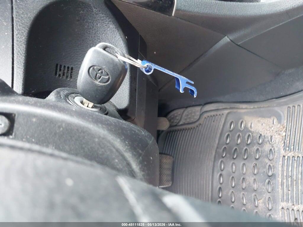 5YFBURHE3KP863188 2019 TOYOTA COROLLA photo no. 11