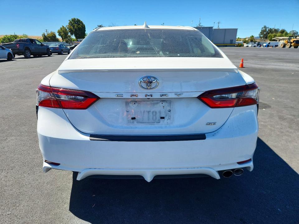 2023 TOYOTA CAMRY SE — Фото 6 из 13