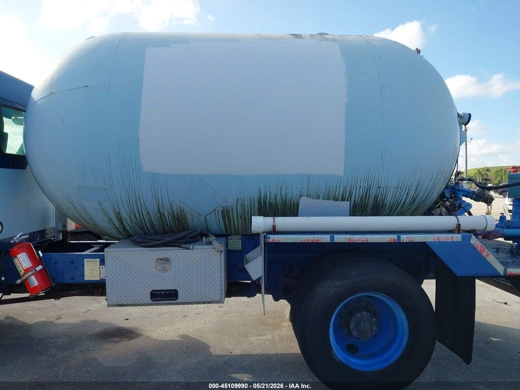2NKMHD7X82M892569 2002 KENWORTH CONSTRUCTION photo no. 7