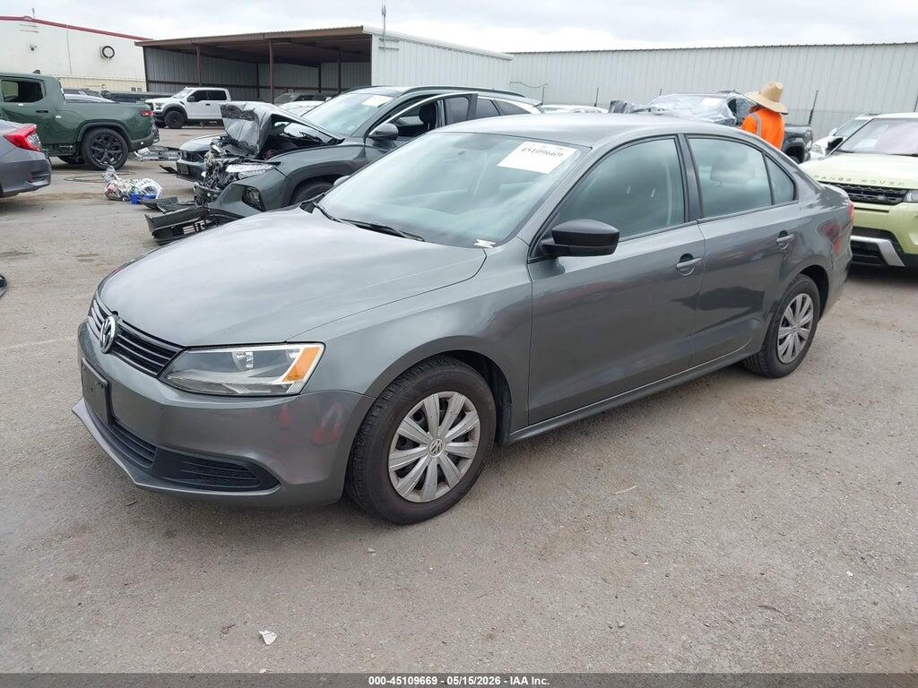 3VW2K7AJ4DM411260 2013 VOLKSWAGEN JETTA photo no. 2