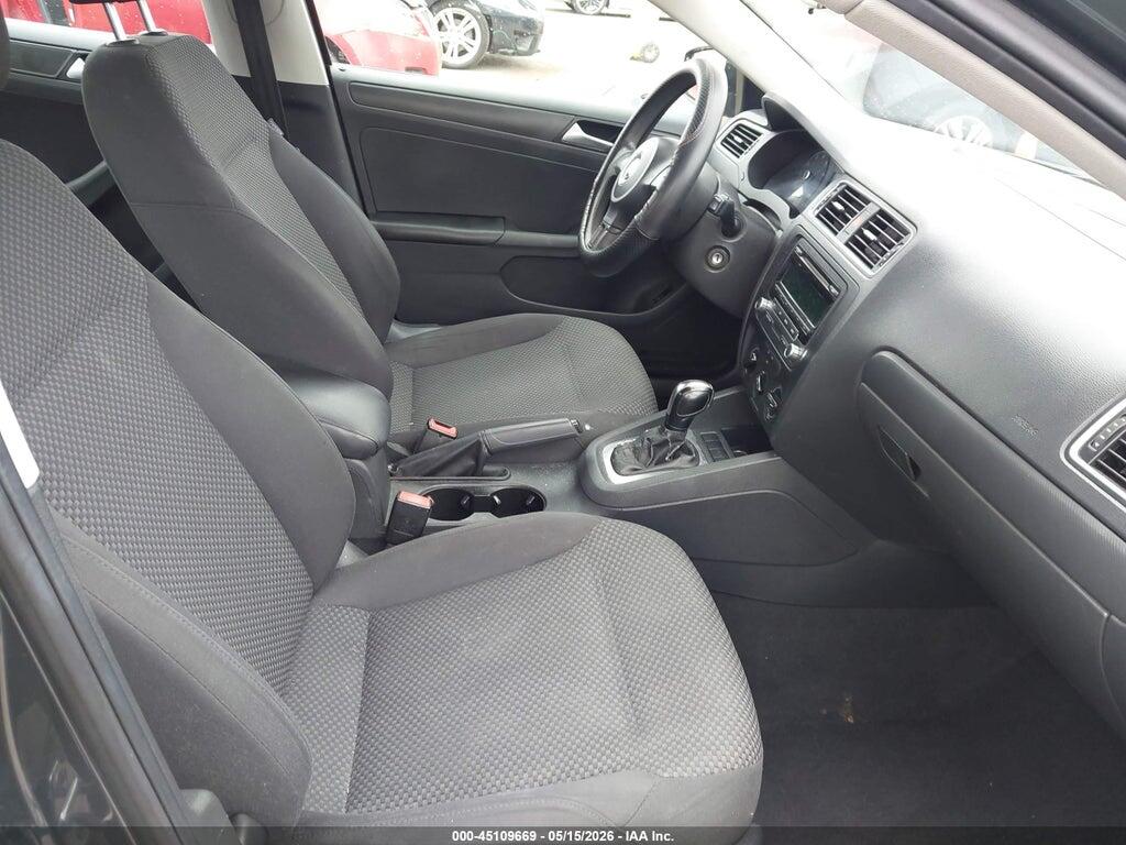 3VW2K7AJ4DM411260 2013 VOLKSWAGEN JETTA photo no. 5