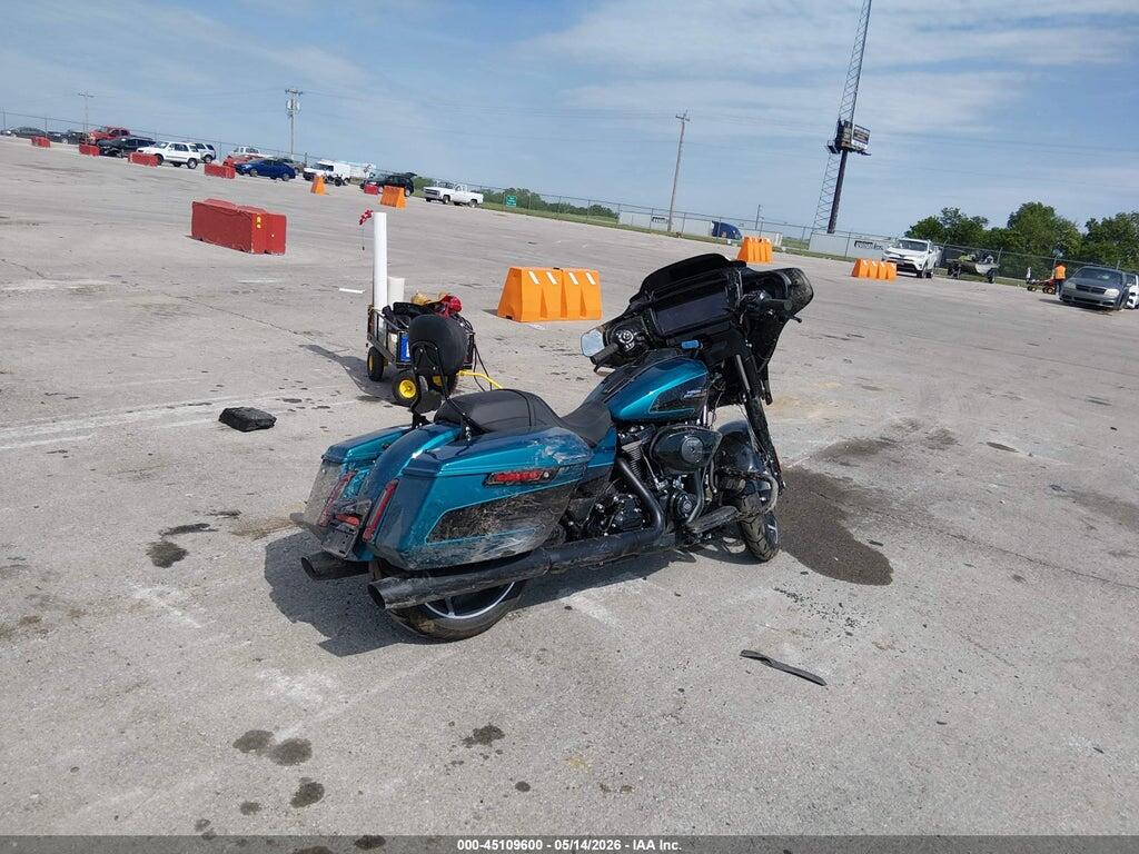 1HD1KB716TB602370 2026 HARLEY-DAVIDSON FLHX photo no. 4