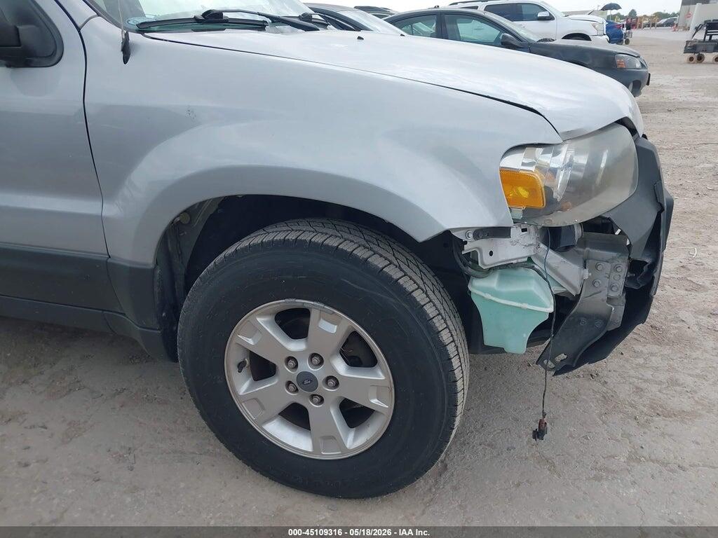1FMCU03195DA07093 2005 FORD ESCAPE photo no. 12