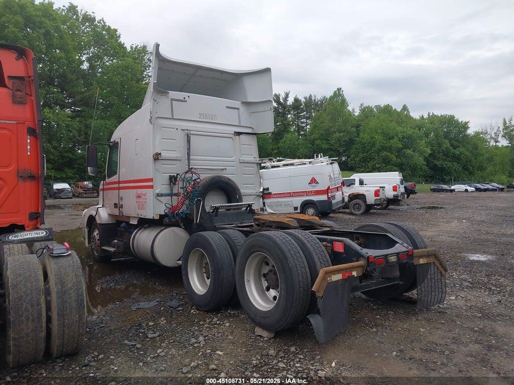 4V4NC9EH3GN975240 2016 VOLVO VN photo no. 3