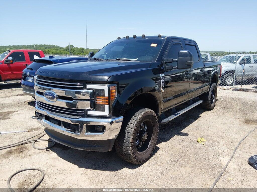 1FT7W2B66HED77215 2017 FORD F-250 photo no. 2