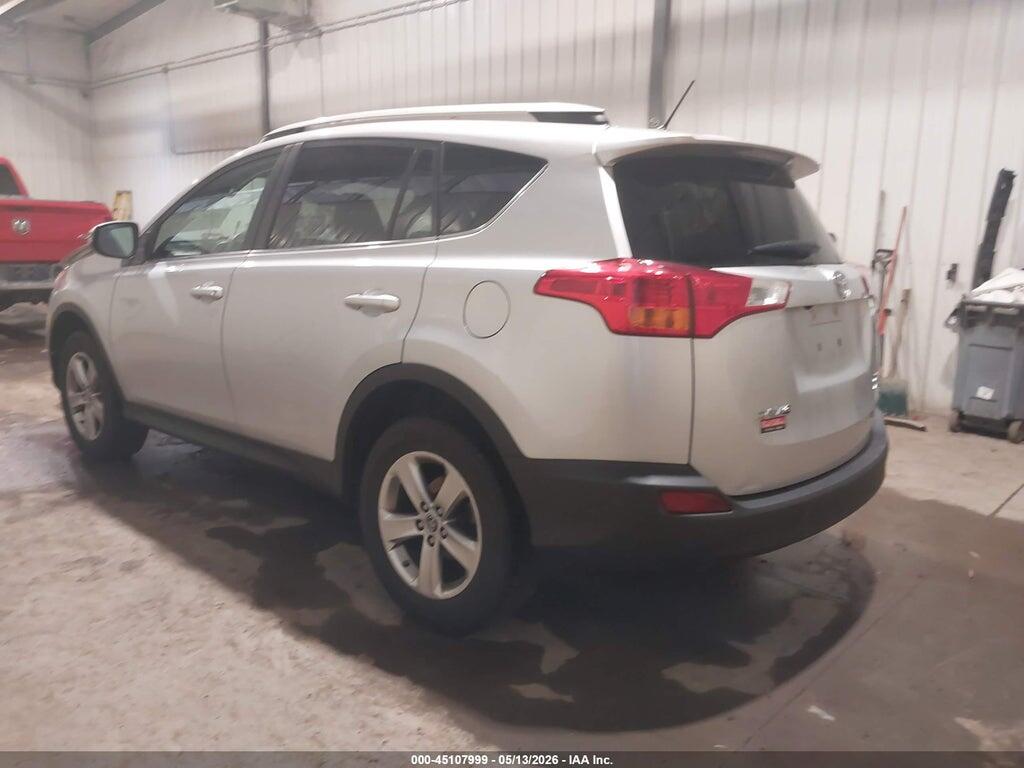 2T3RFREV5FW238882 2015 TOYOTA RAV4 photo no. 3