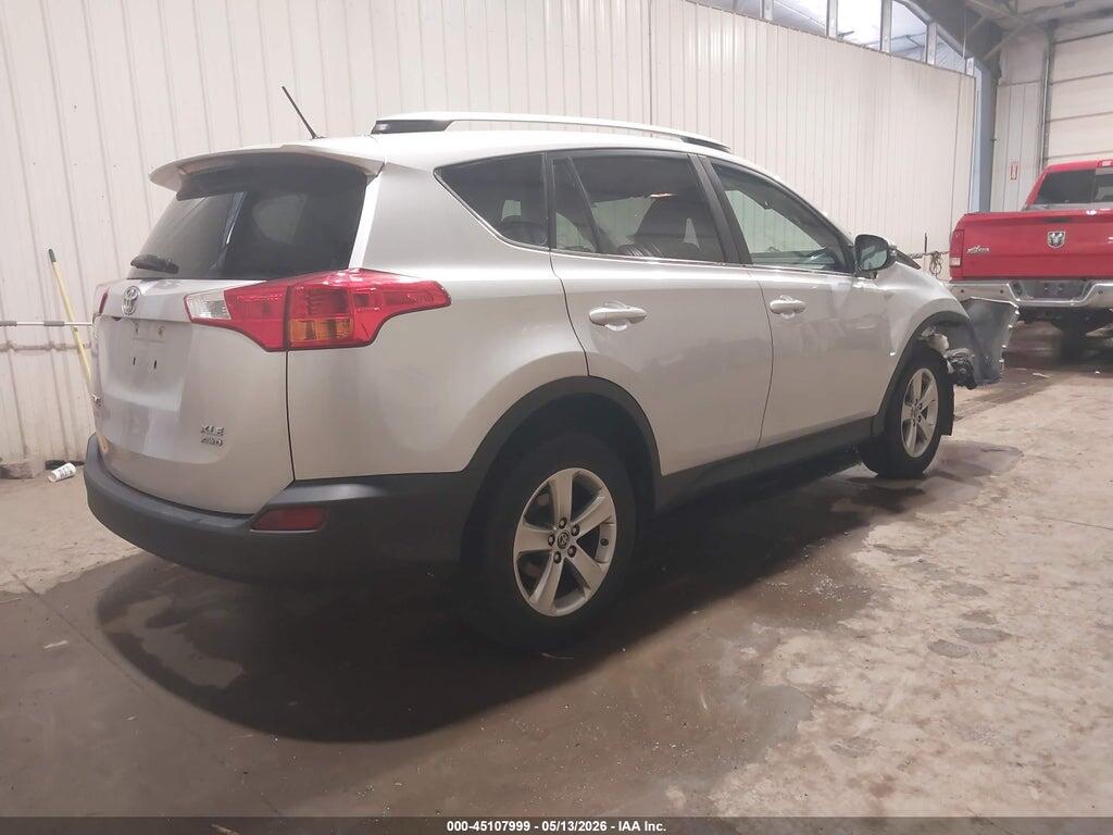 2T3RFREV5FW238882 2015 TOYOTA RAV4 photo no. 4