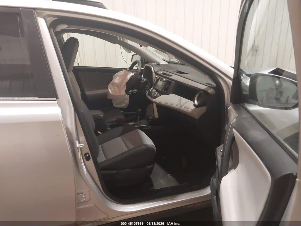 2T3RFREV5FW238882 2015 TOYOTA RAV4 photo no. 5