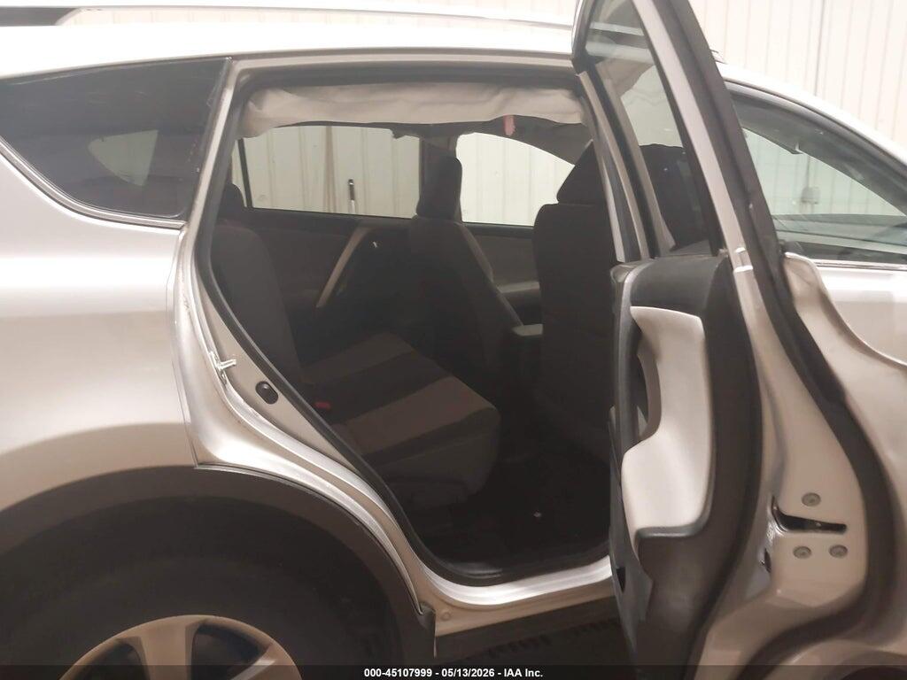 2T3RFREV5FW238882 2015 TOYOTA RAV4 photo no. 8