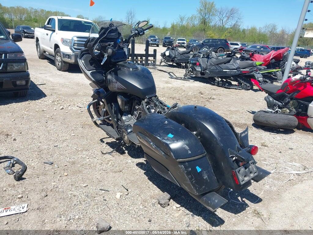 56KLCDRR7L3386524 2020 INDIAN MOTORCYCLE CO. CHALLENGER photo no. 3