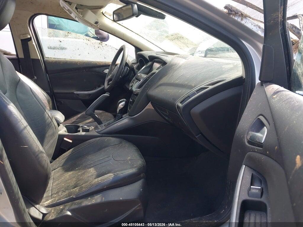 1FAHP3J23CL479846 2012 FORD FOCUS photo no. 5