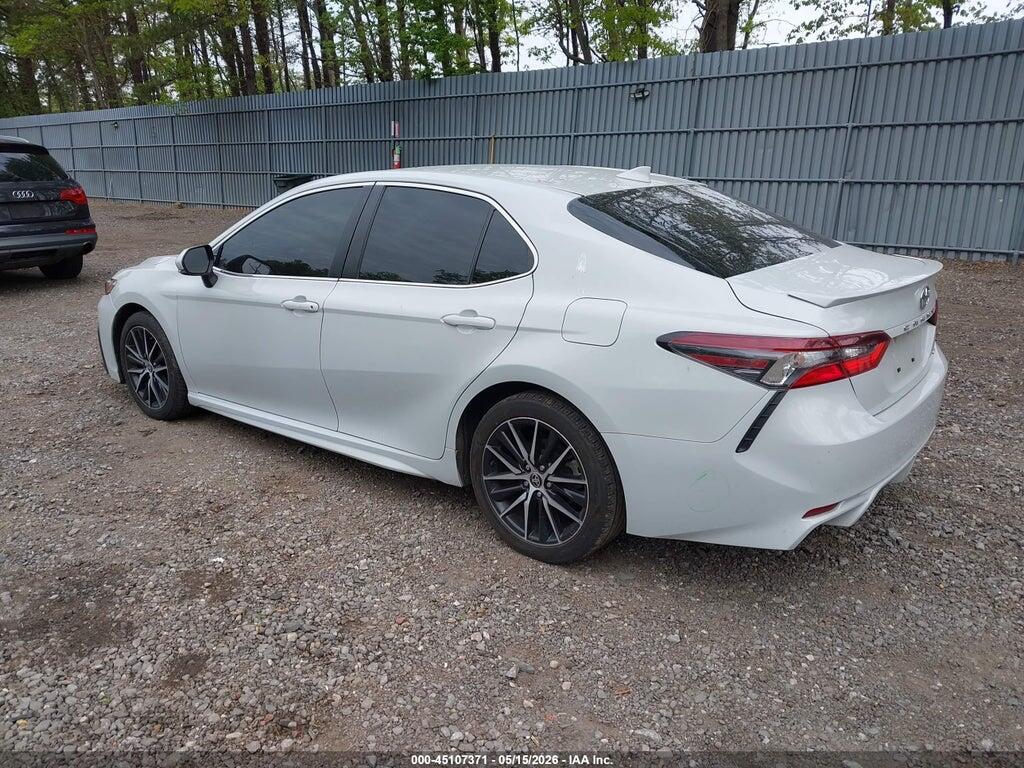 4T1G11AK7NU069975 2022 TOYOTA CAMRY photo no. 3