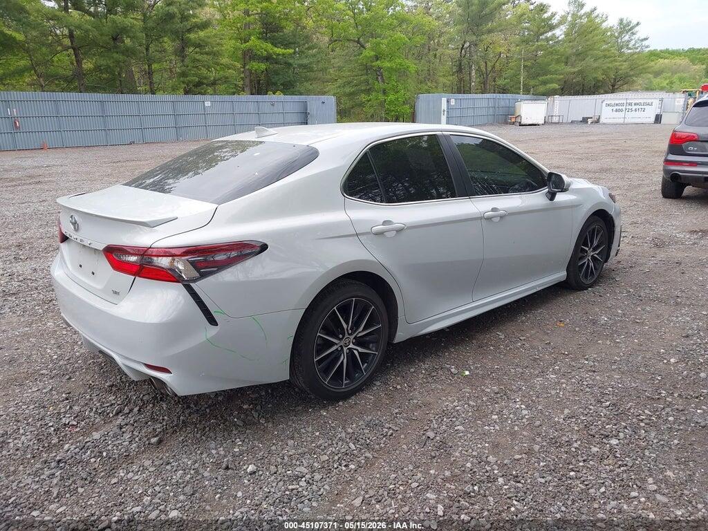 4T1G11AK7NU069975 2022 TOYOTA CAMRY photo no. 4