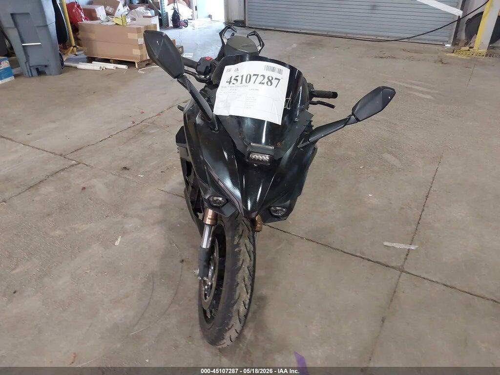 JS1EK12B0P7100213 2023 SUZUKI GSX1000 photo no. 5