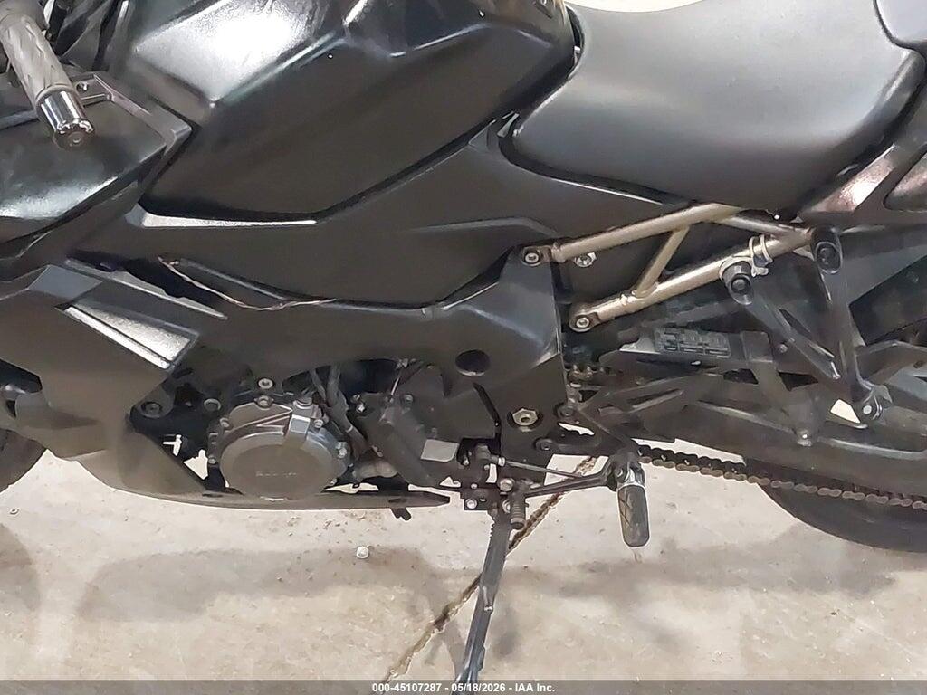 JS1EK12B0P7100213 2023 SUZUKI GSX1000 photo no. 9