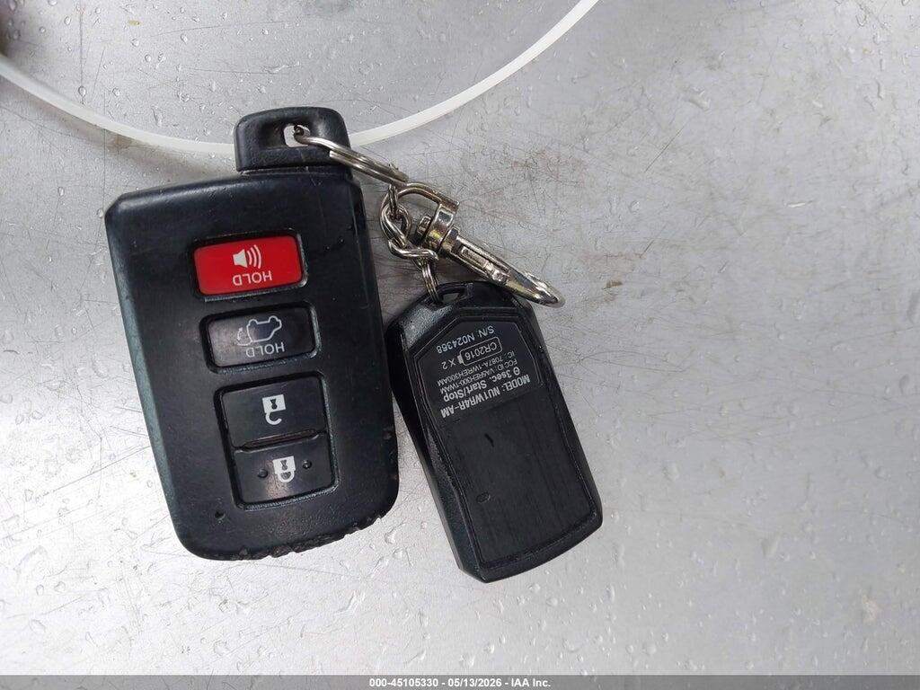 JTMDFREV8HD217924 2017 TOYOTA RAV4 photo no. 11