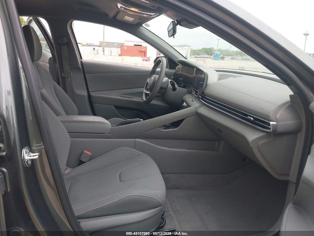 KMHLM4DG0RU785041 2024 HYUNDAI ELANTRA photo no. 5