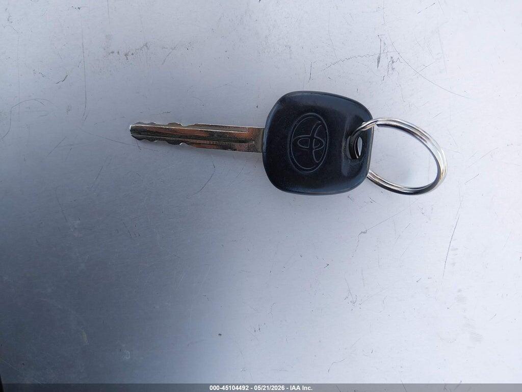 JTEGH20V520055587 2002 TOYOTA RAV4 photo no. 11