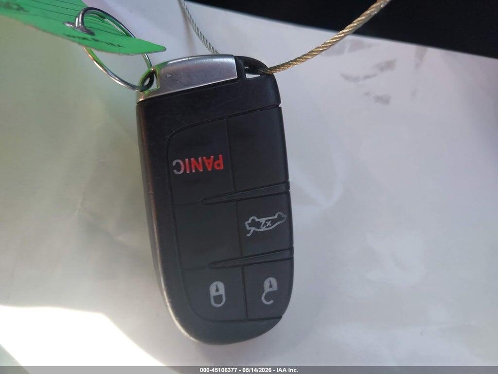 2C3CCAAG6KH581030 2019 CHRYSLER 300 photo no. 11
