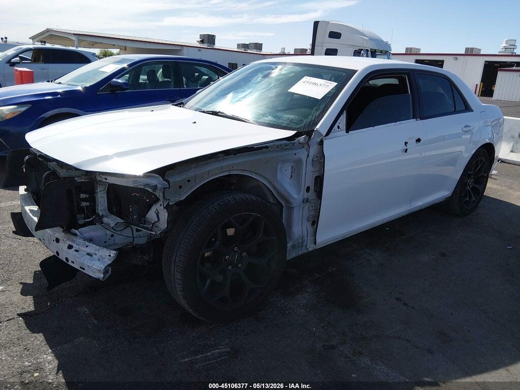 2C3CCAAG6KH581030 2019 CHRYSLER 300 photo no. 2