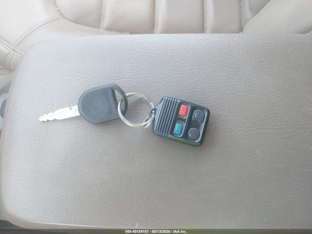1FMDU83K84ZA37649 2004 FORD EXPLORER photo no. 11