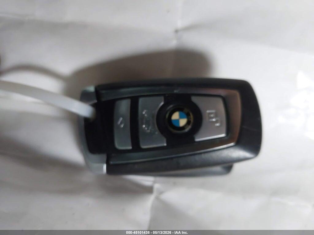 WBAKA4C56BC392095 2011 BMW 740I photo no. 11
