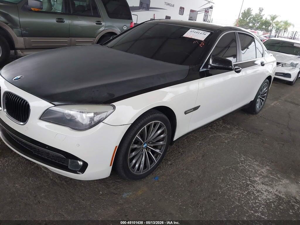 WBAKA4C56BC392095 2011 BMW 740I photo no. 2