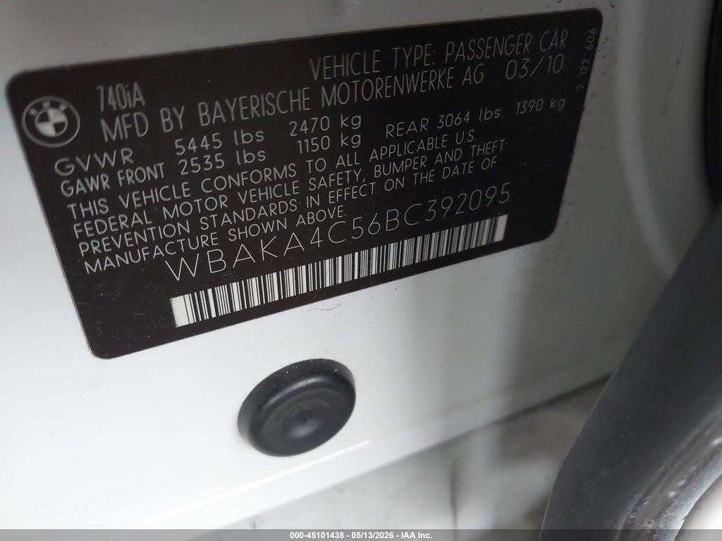 WBAKA4C56BC392095 2011 BMW 740I photo no. 9