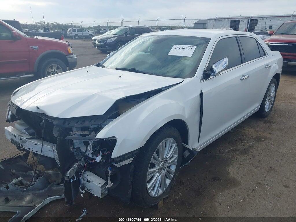 2C3CCAKG3EH285319 2014 CHRYSLER 300C photo no. 2