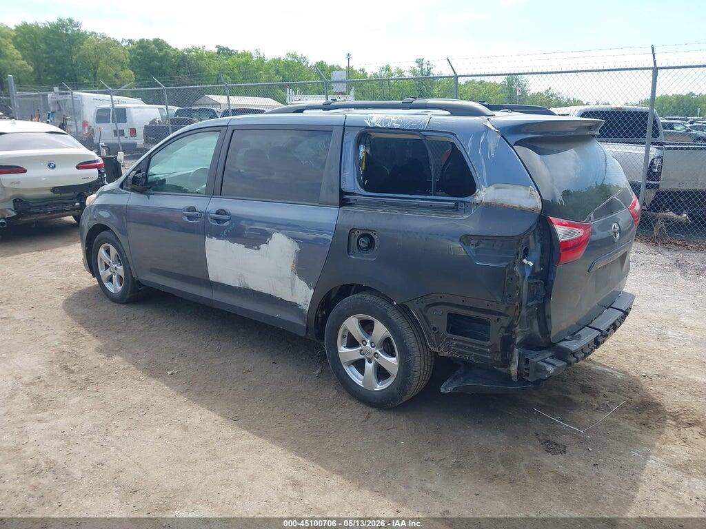 5TDKZ3DC8HS829833 2017 TOYOTA SIENNA photo no. 3