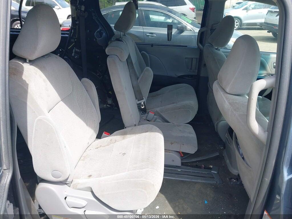 5TDKZ3DC8HS829833 2017 TOYOTA SIENNA photo no. 8