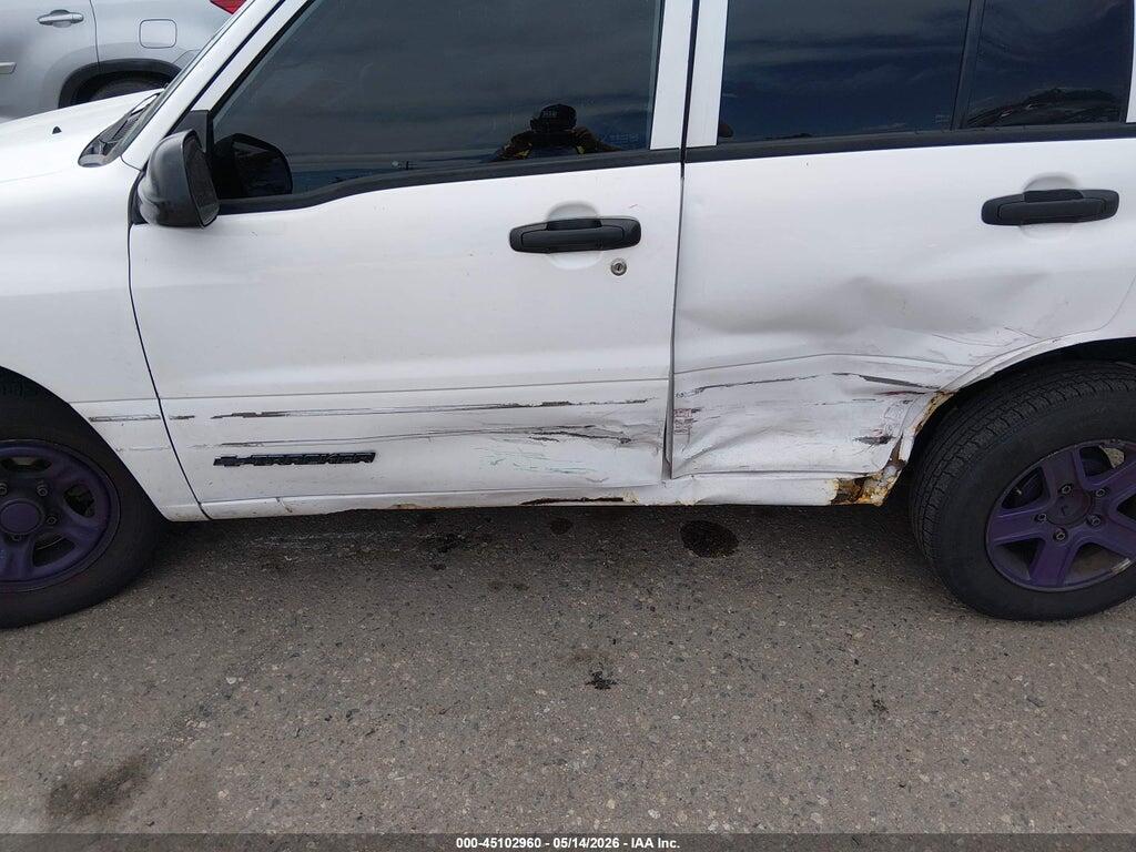 2CNBE13C336950852 2003 CHEVROLET TRACKER photo no. 6