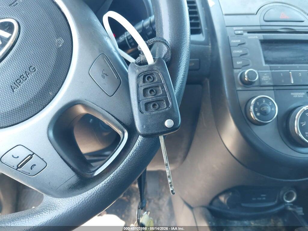 KNDJT2A21B7310594 2011 KIA SOUL photo no. 11