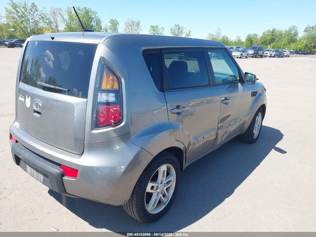 KNDJT2A21B7310594 2011 KIA SOUL photo no. 4