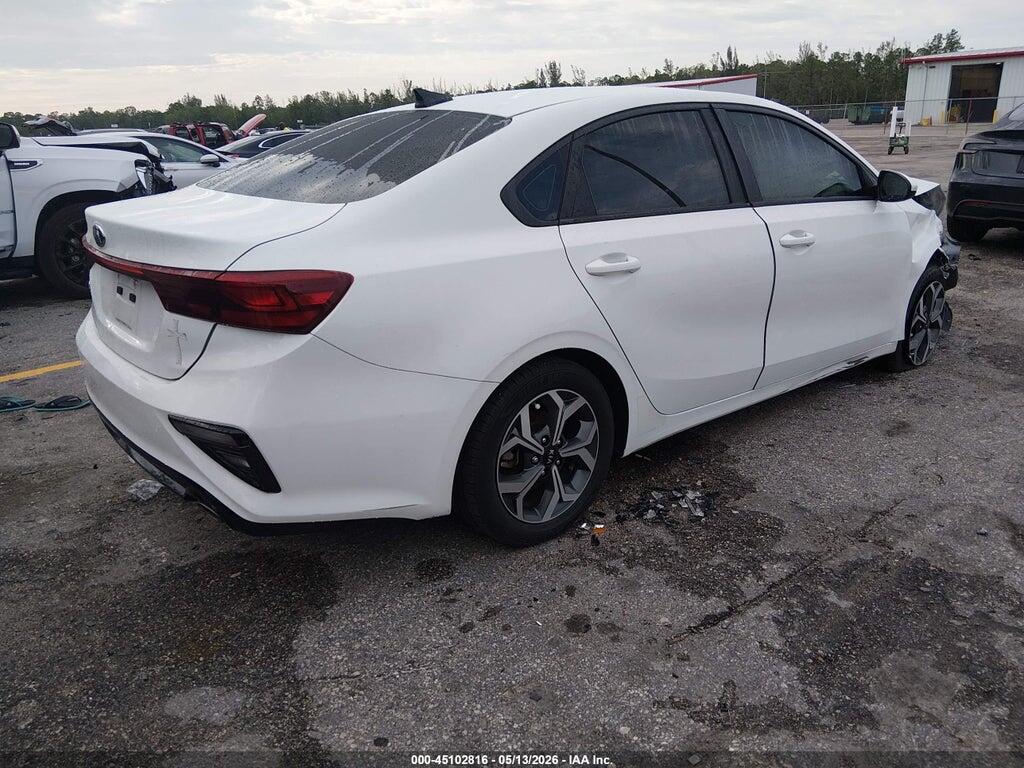 3KPF24AD0ME383044 2021 KIA FORTE photo no. 4
