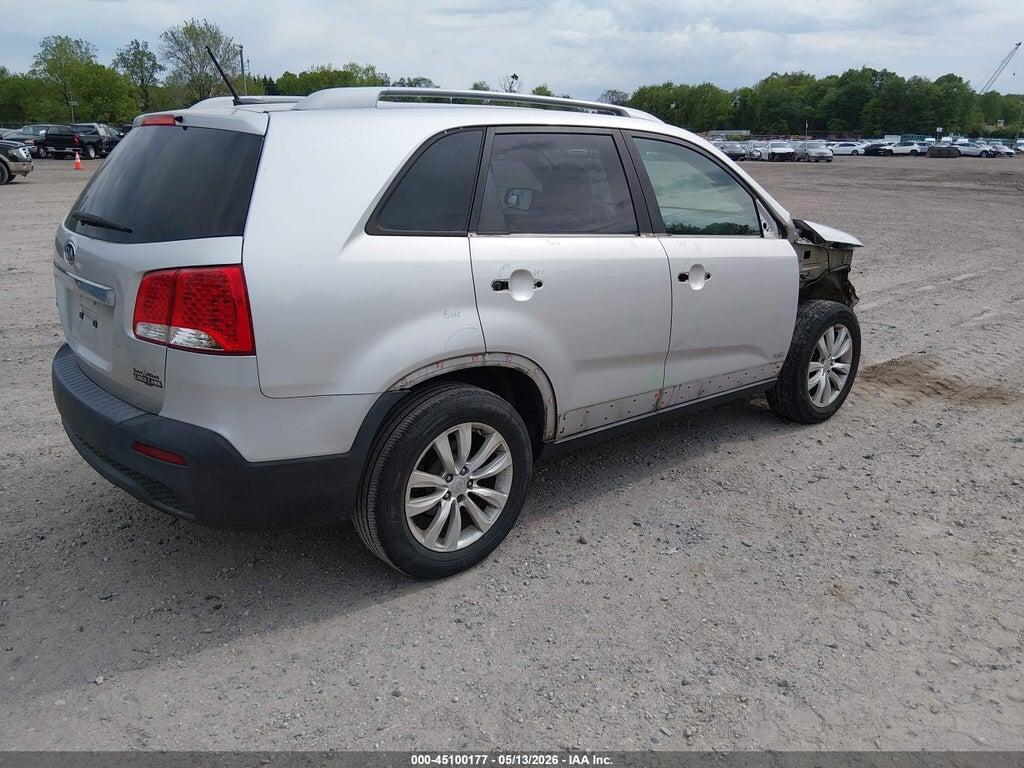 5XYKTDA26BG071854 2011 KIA SORENTO photo no. 4