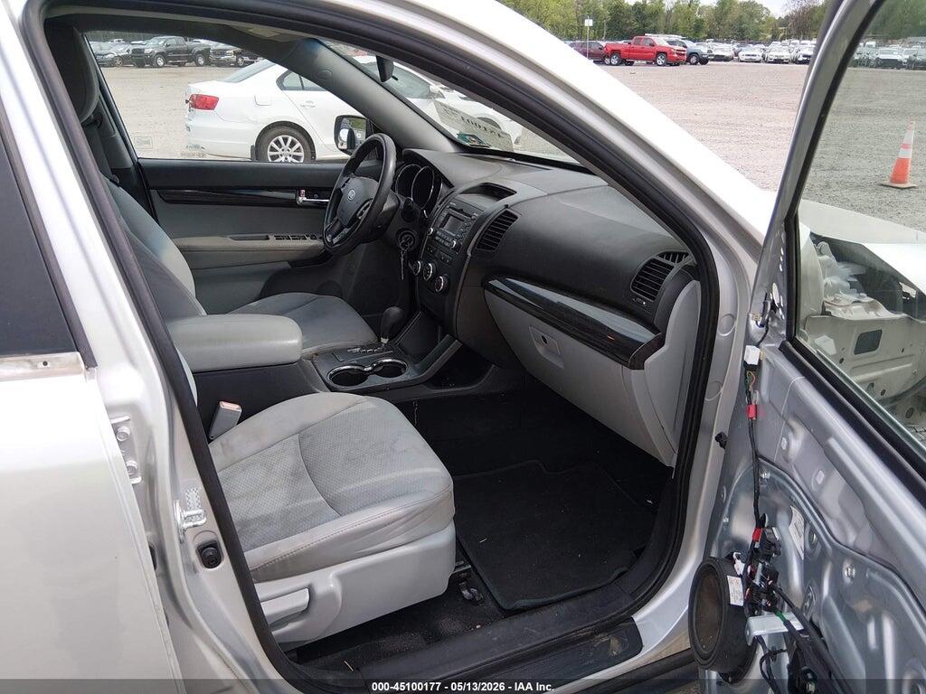 5XYKTDA26BG071854 2011 KIA SORENTO photo no. 5