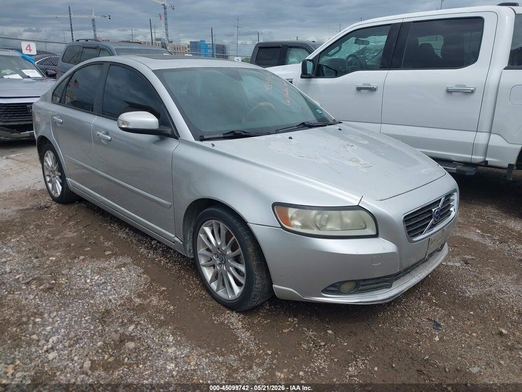 YV1382MS7A2501240 2010 VOLVO S40 photo no. 1