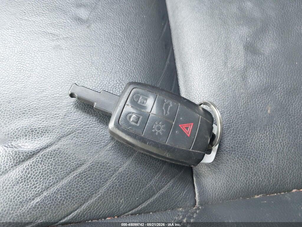YV1382MS7A2501240 2010 VOLVO S40 photo no. 11