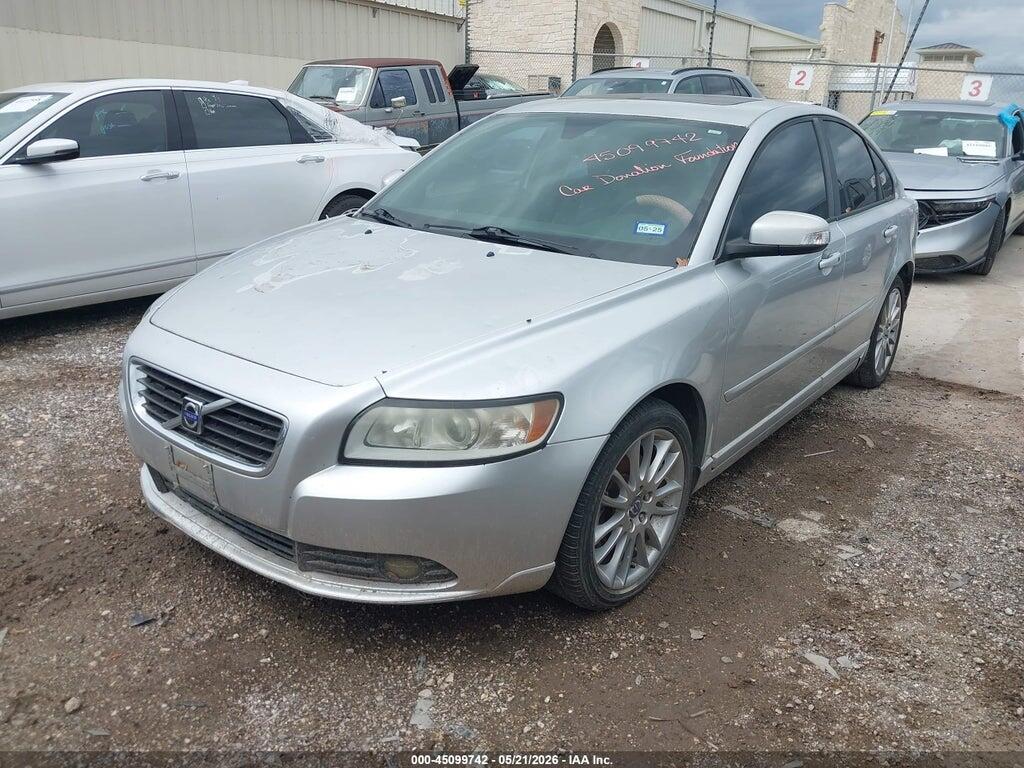 YV1382MS7A2501240 2010 VOLVO S40 photo no. 2