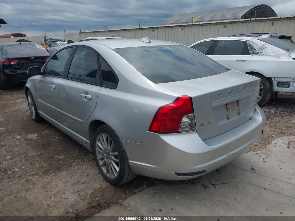 YV1382MS7A2501240 2010 VOLVO S40 photo no. 3