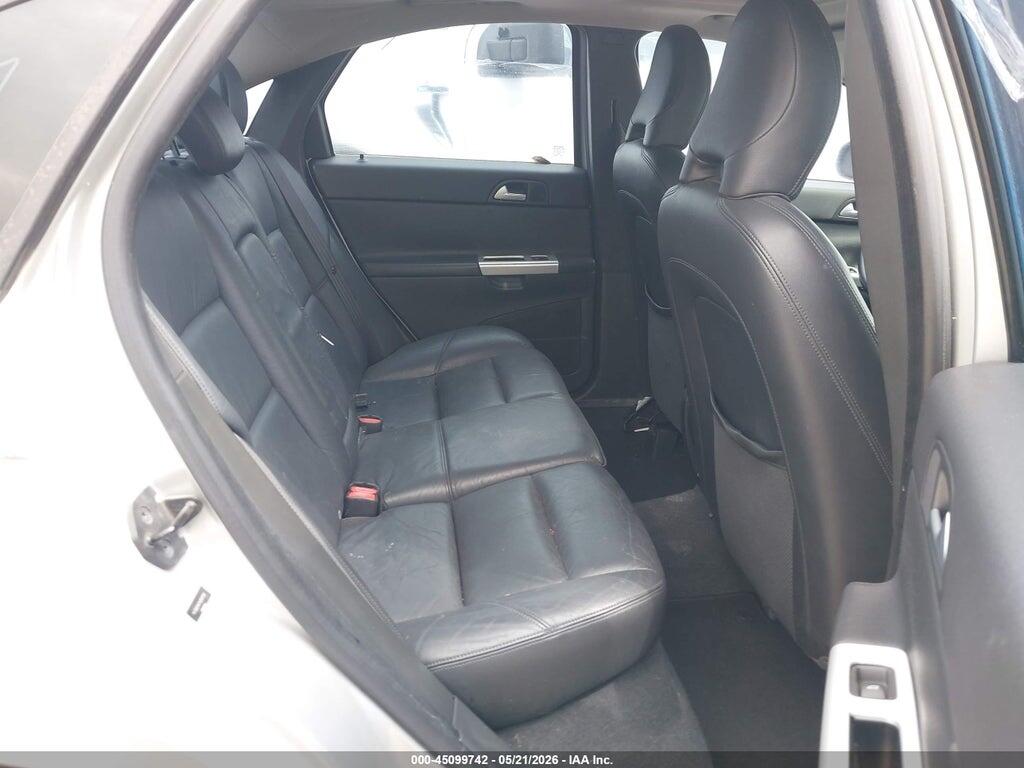 YV1382MS7A2501240 2010 VOLVO S40 photo no. 8