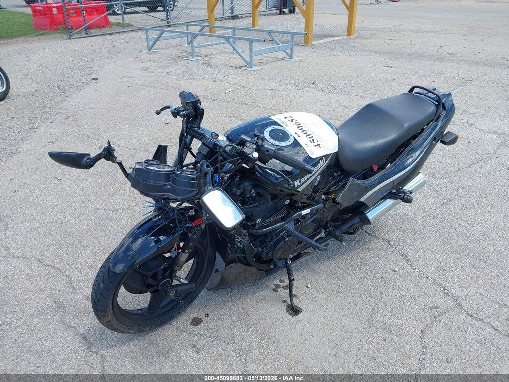 JKAEXVD105A093213 2005 KAWASAKI EX500 photo no. 2