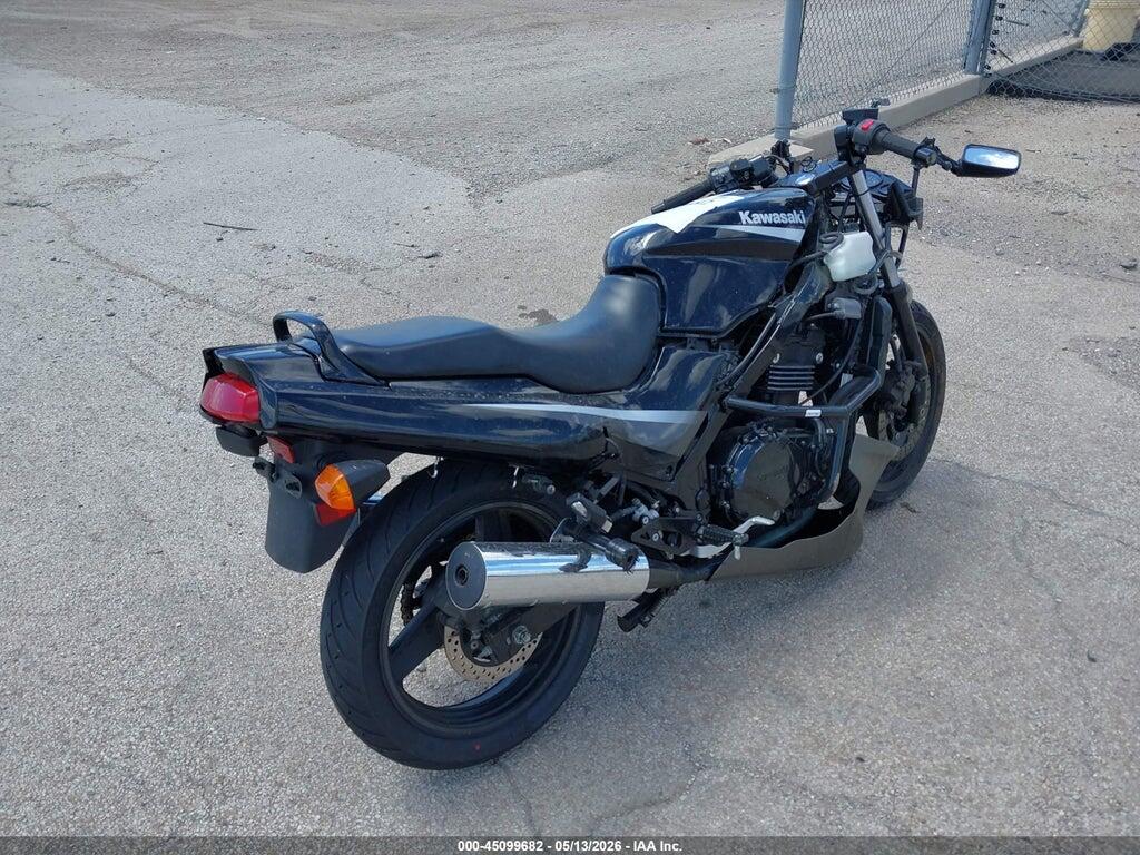 JKAEXVD105A093213 2005 KAWASAKI EX500 photo no. 4