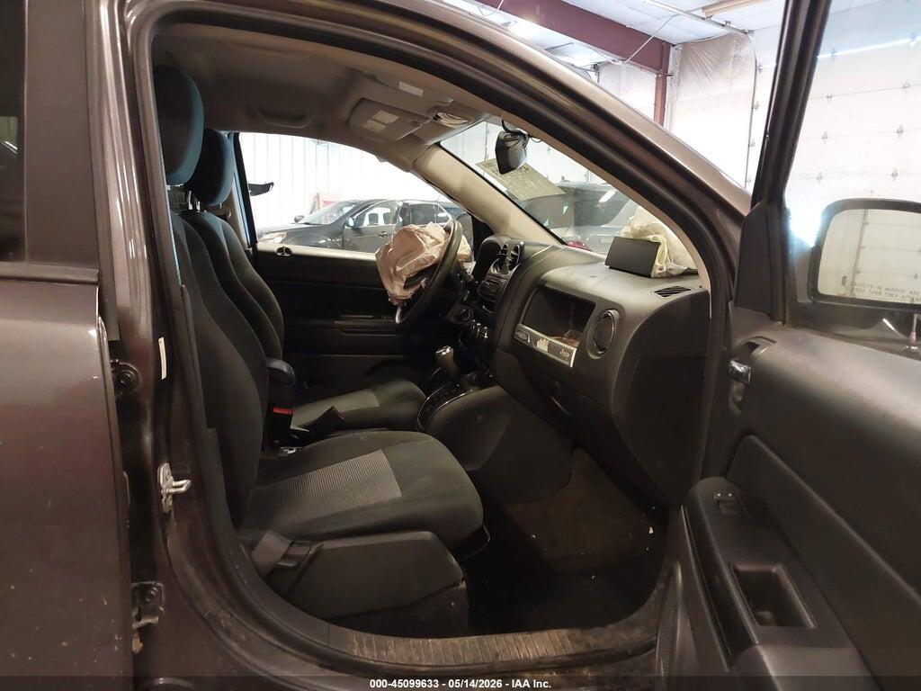 1C4NJDBB7GD520465 2016 JEEP COMPASS photo no. 5