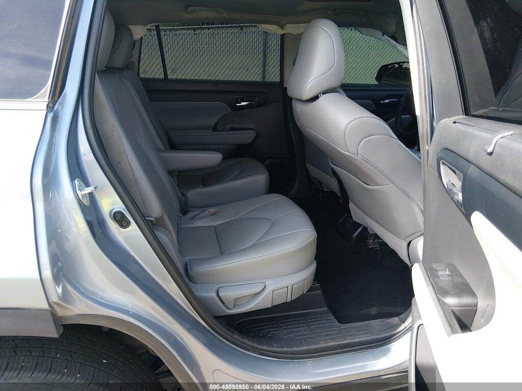 5TDGZRAH7NS091978 2022 TOYOTA HIGHLANDER photo no. 8