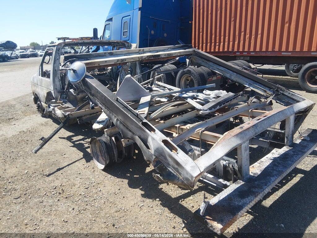 1FDWE3FL0EDA29427 2014 FORD E-350 CUTAWAY photo no. 3