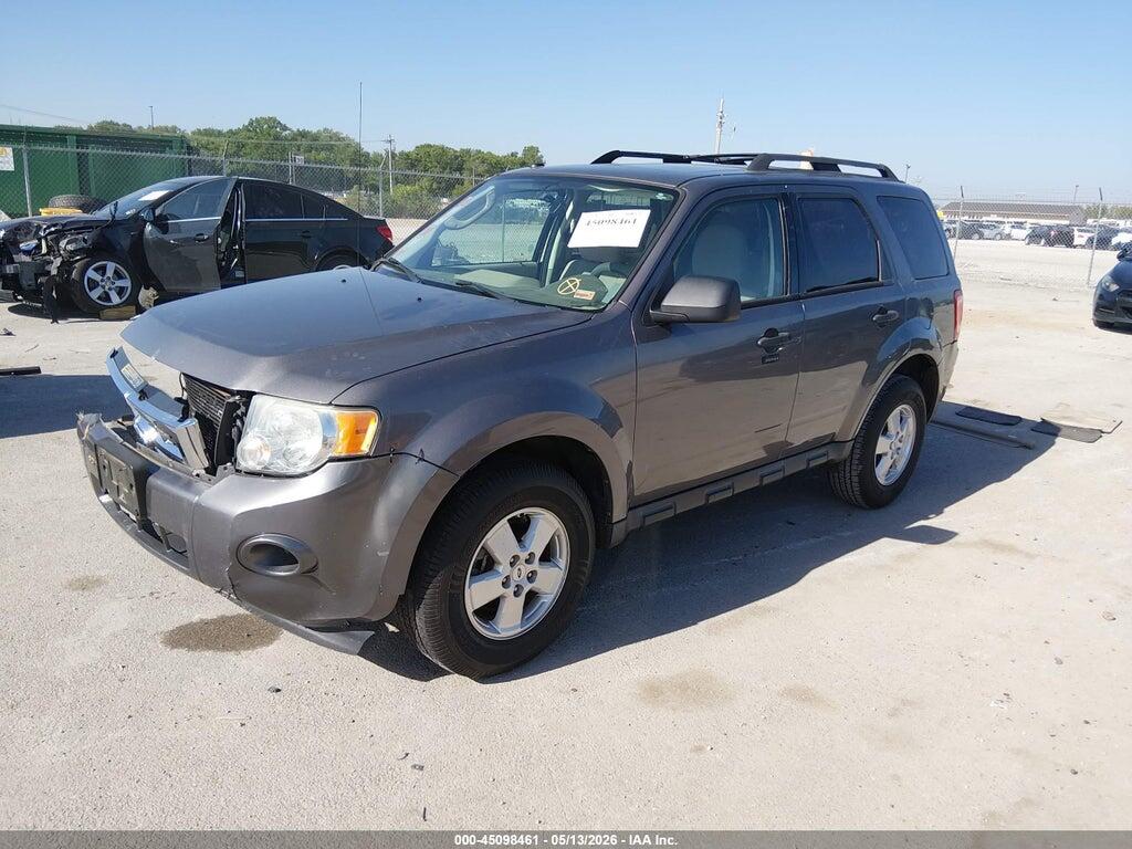 1FMCU0D75AKD37872 2010 FORD ESCAPE photo no. 2