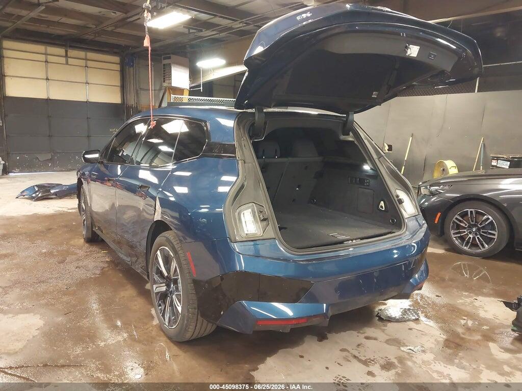 WB523CF09RCN84740 2024 BMW IX photo no. 3